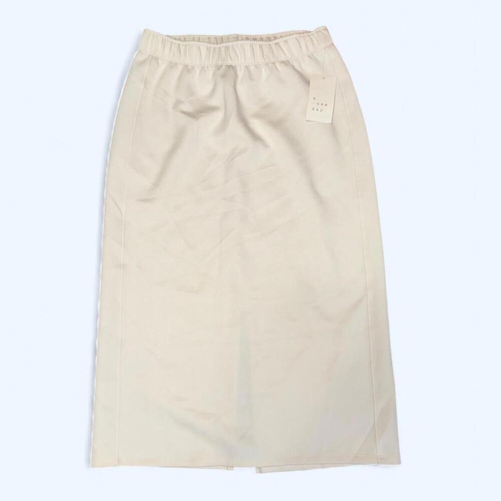 A new day cream skirt with slit, Size S #skirt #fashion #summer